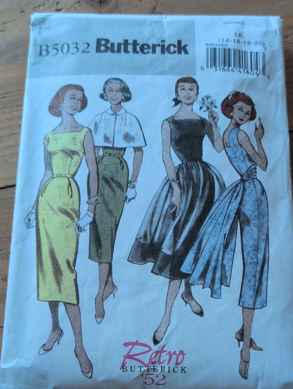 2007 McCall's Butterick: B5032 Retro '52 Dress Pattern. Uncut